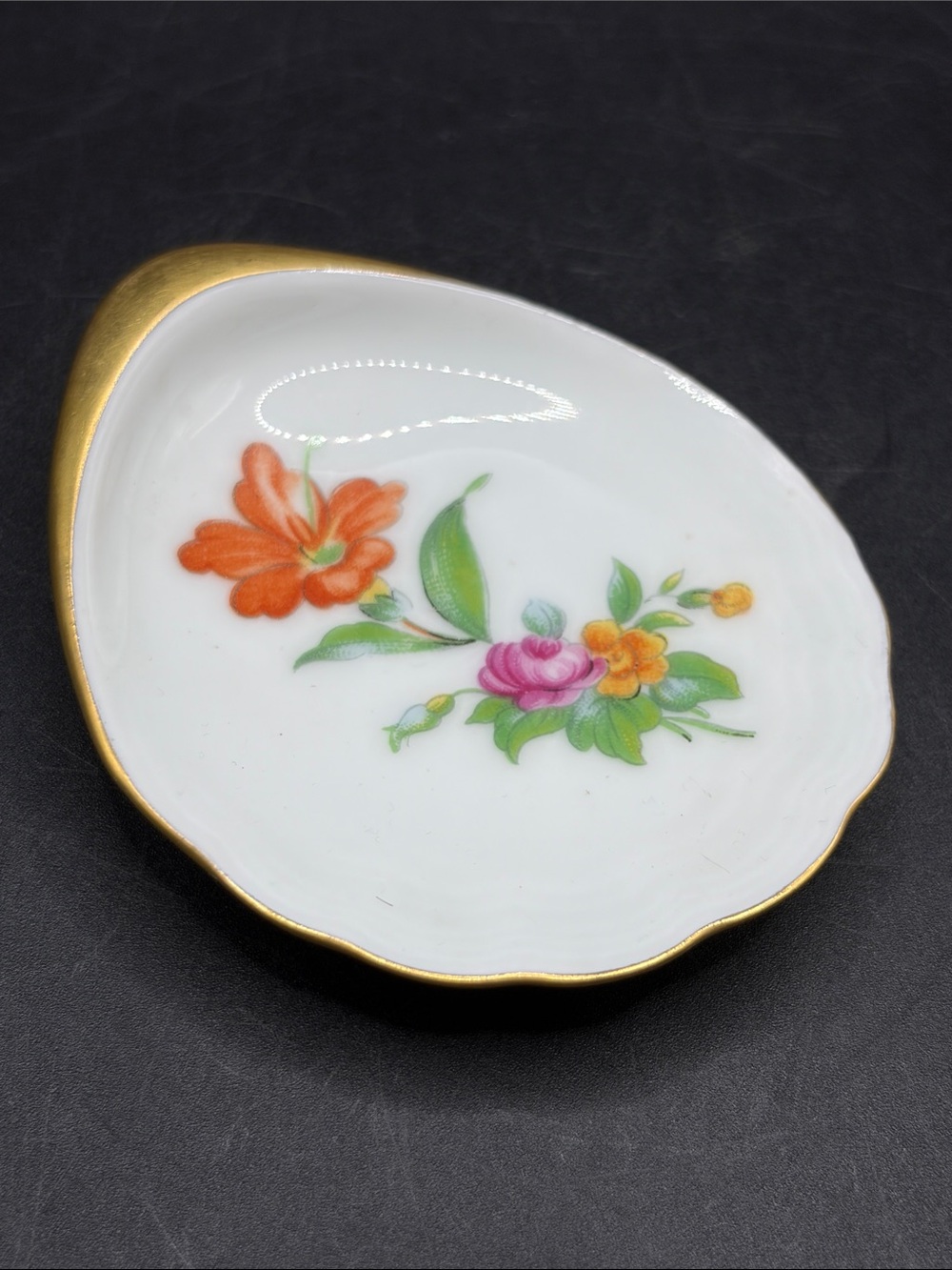 Bing & Grondahl Copenhagen Porcelain Floral Motif Shell Shaped Trinket Dish